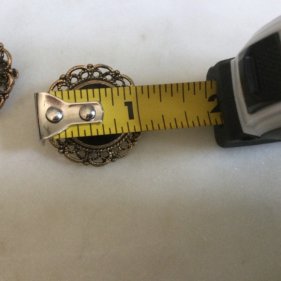 Vintage Clip Earrings - Picture 4 of 4